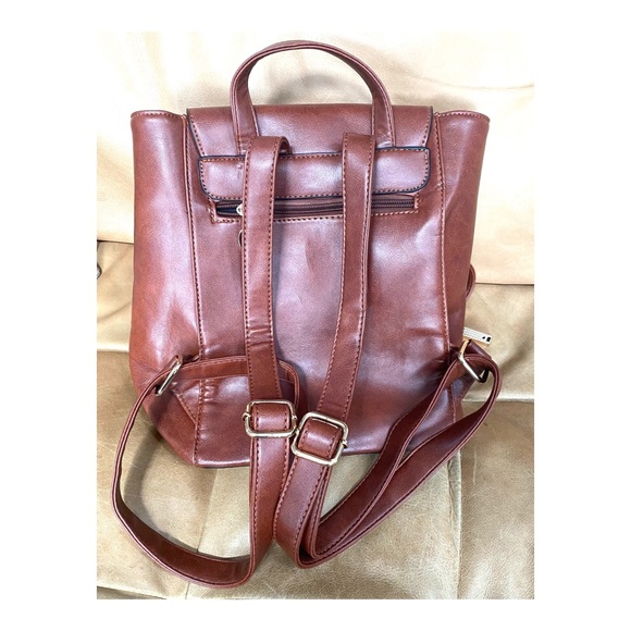 Artificial Leather Backpack, Yellow Gold Hardware - Picture 7 of 13